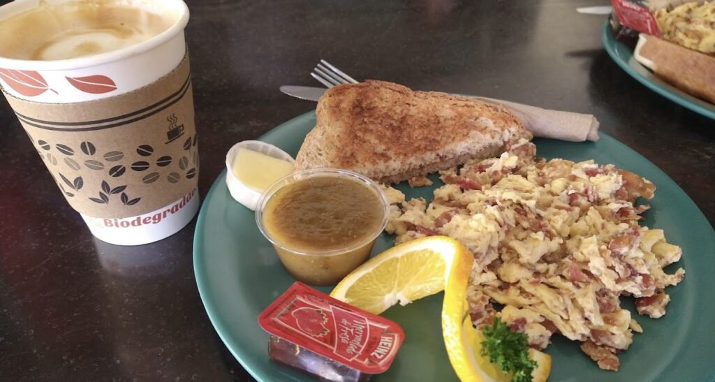 La Sirena Baja Cafe breakfast