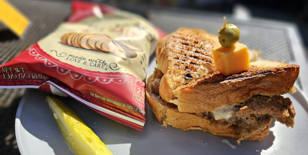 sandwich and chips