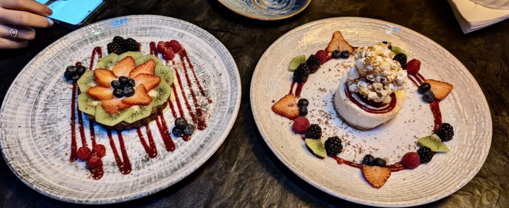 desserts at Restaurante Emplumado