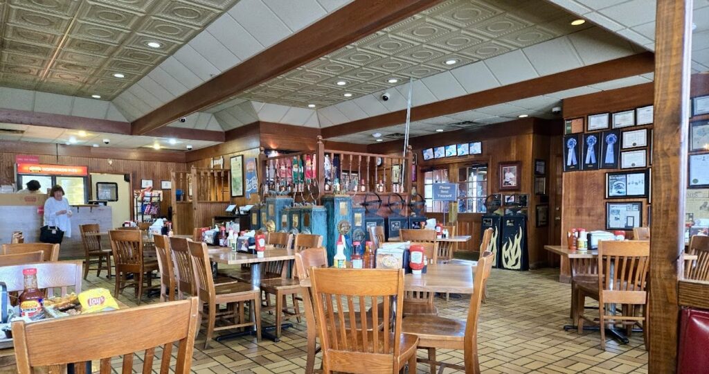 Big Bob Gibson's Bar-B-Q interior