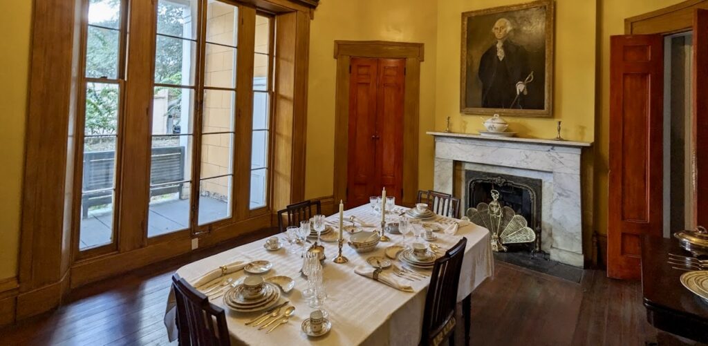 Sorrel mansion dining room