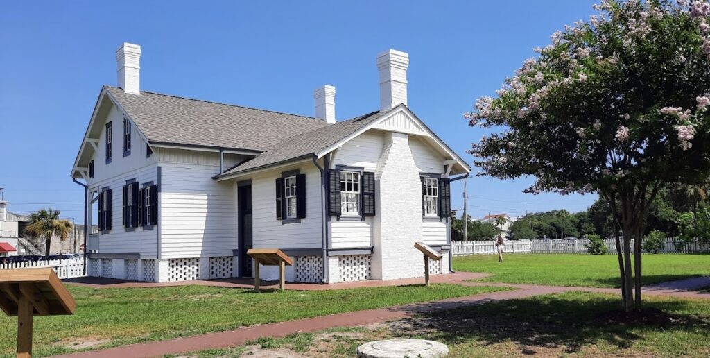 lighthouse home
