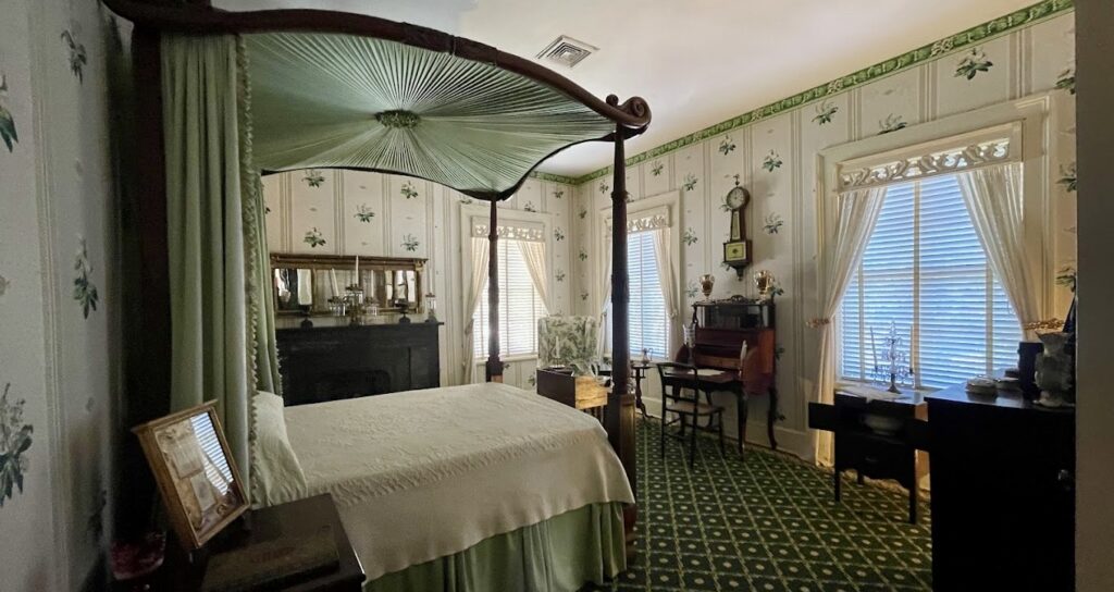 Mercer bedroom