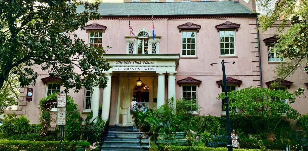 The Olde Pink House facade