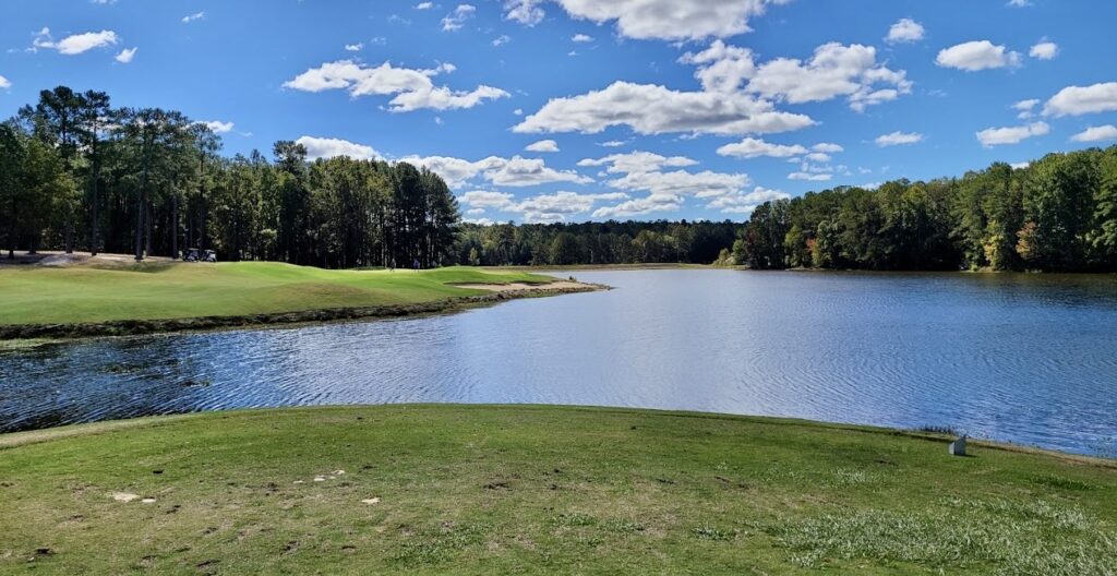 Oak Hills Golf Club lake