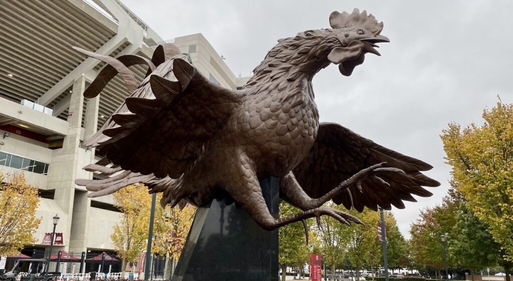 gamecock statue