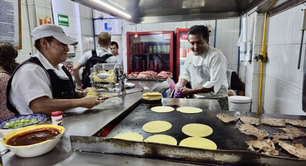 El Califa de Leon cooks