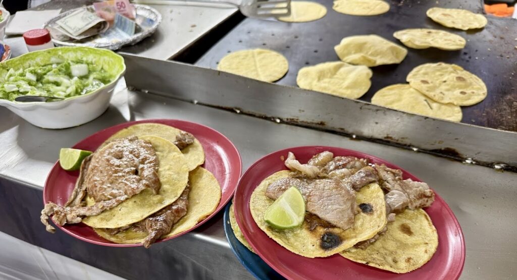 tacos at El Califa de Leon