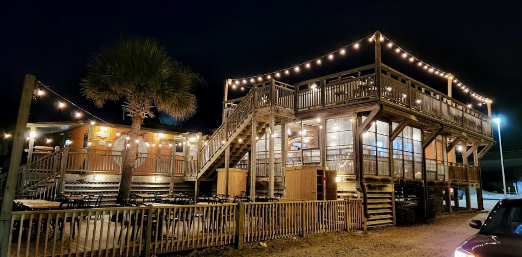 Castaways Raw Bar & Grill