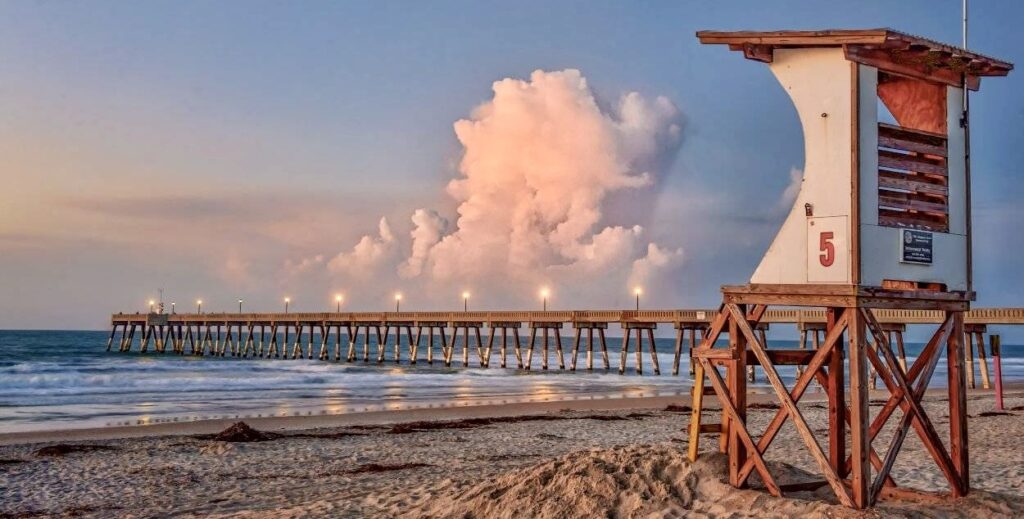 lifeguard stand and pier