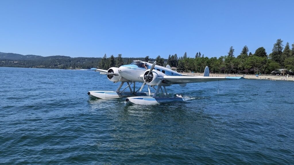 seaplane