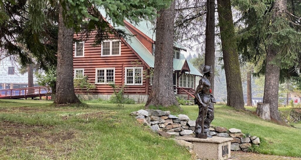 museum and statue