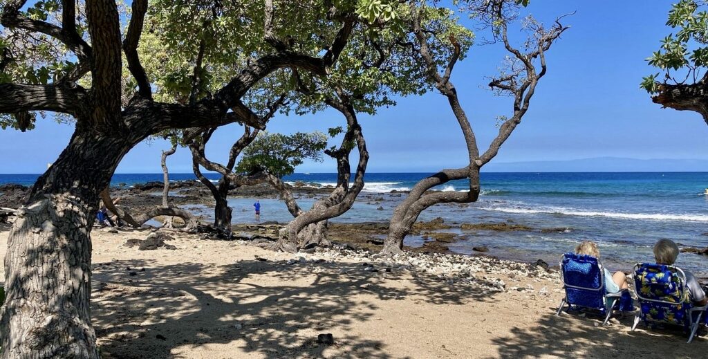 shade at Kikaua Point Park