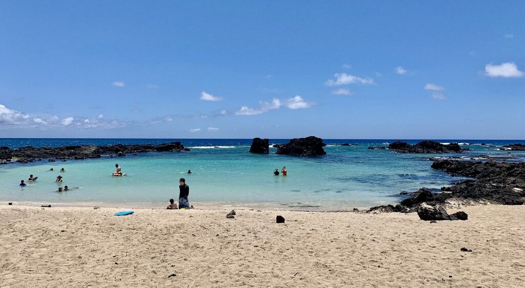 beach at Kikaua Point Park