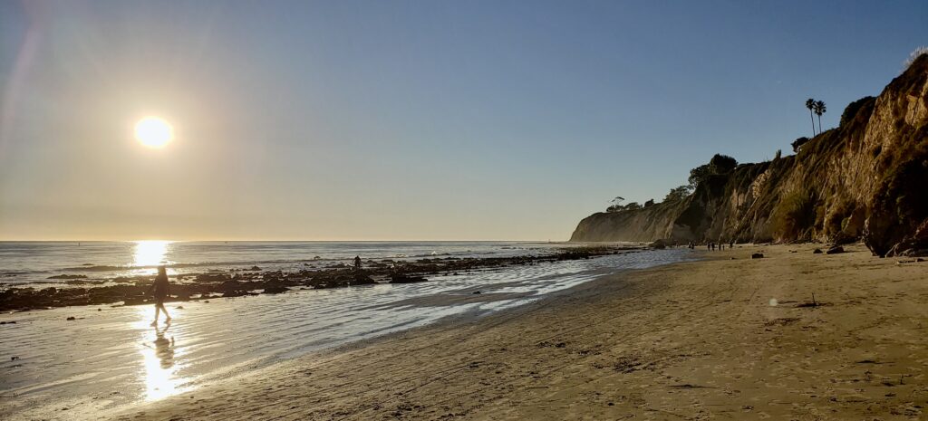 sunset at 1000 Steps Beach