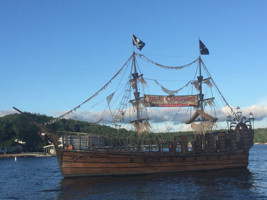 Jolly Charters Lake Of The Ozarks