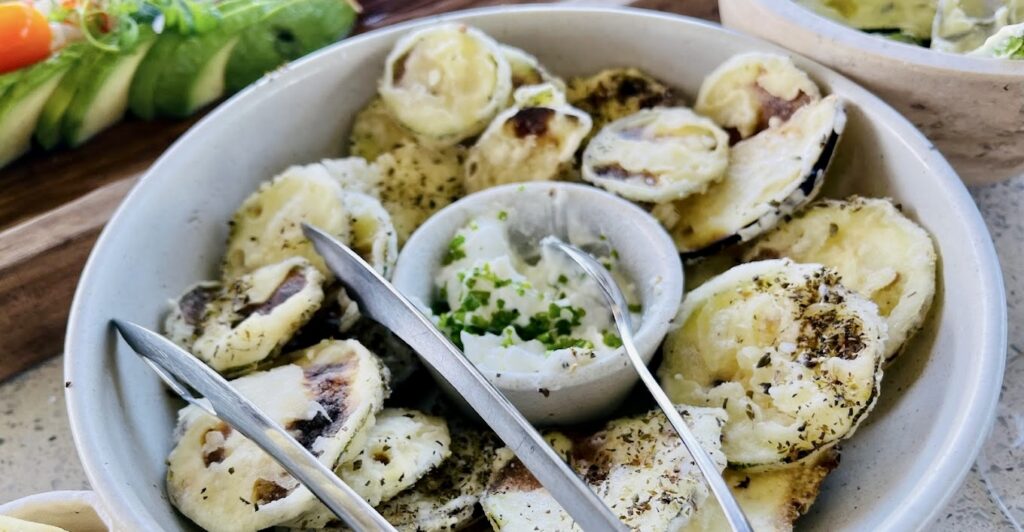fresh oysters 