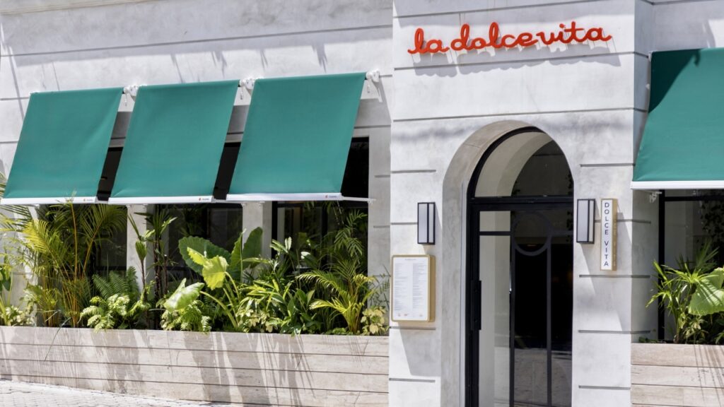 La Dolce Vita facade