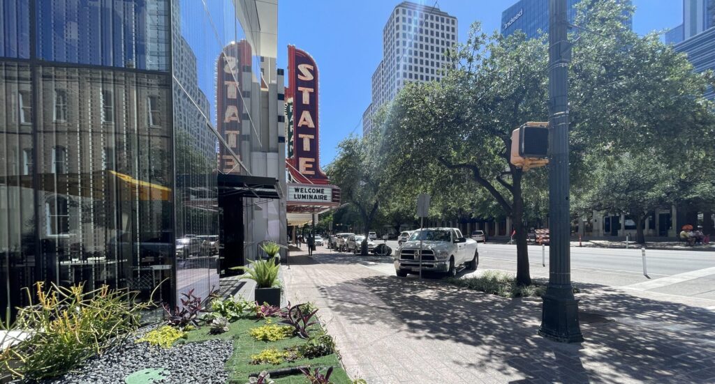 Street view of Congress Avenue.