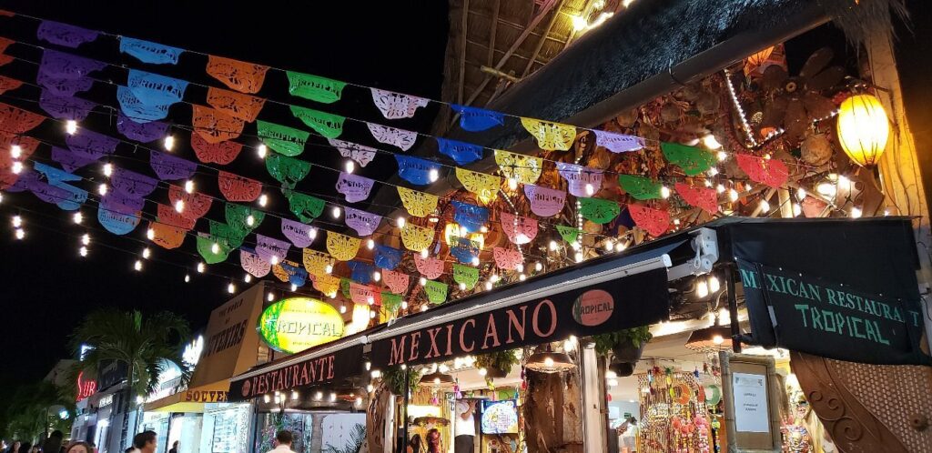 evening at Quinta Avenida