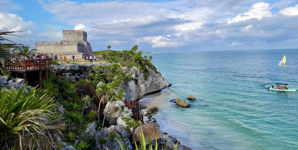 El Castillo cliffs