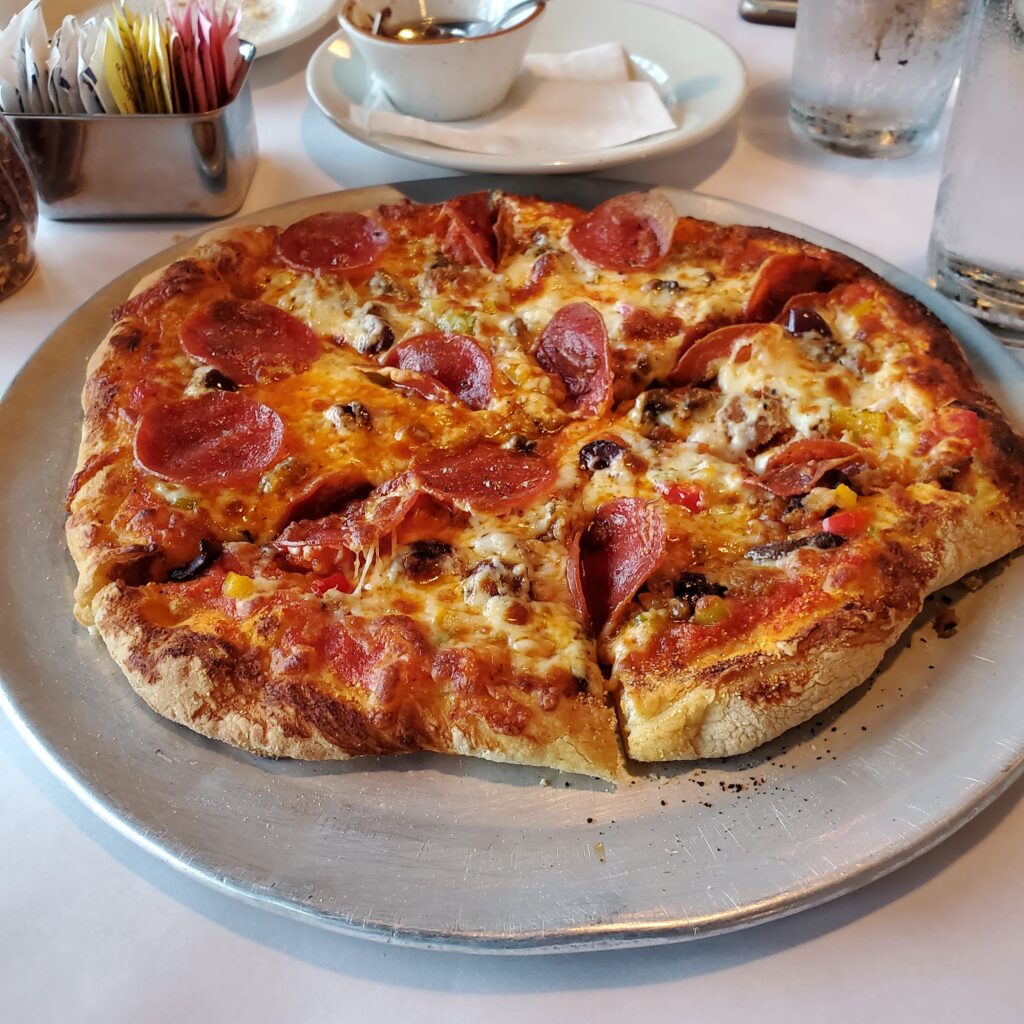 pizza a Villagio Grille